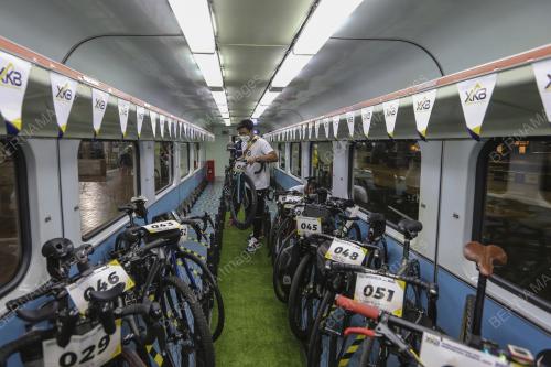 KTMB TAWAR PERKHIDMATAN TREN SEWA KHAS BAWA BASIKAL