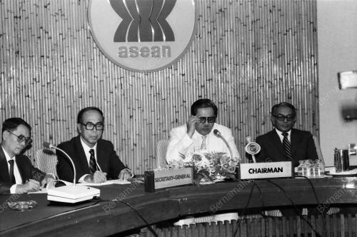 KL08_050380_ASEAN_MEETS