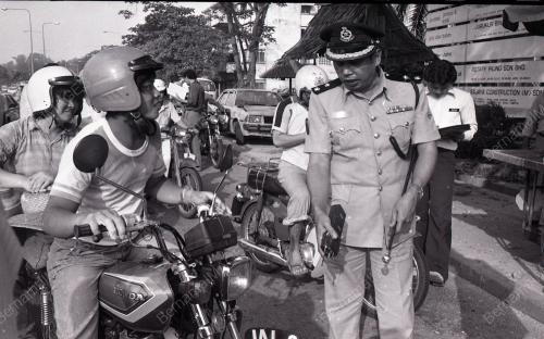 POLIS TRAFIK