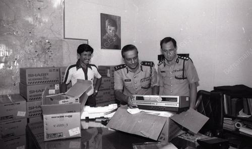 POLIS