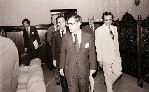 DATUK SERI DR. MAHATHIR BIN MOHAMAD