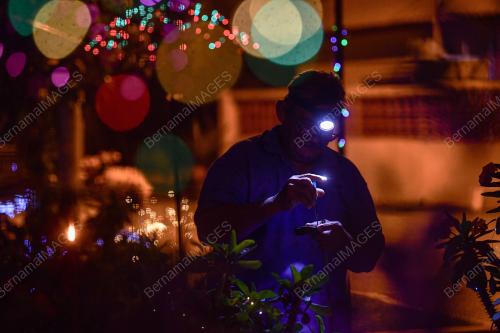 DEKORASI LAMPU HIASAN