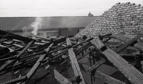 RUMAH TERBAKAR