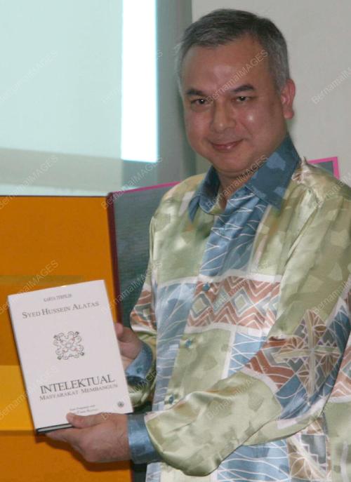 RAJA DR NAZRIN SHAH