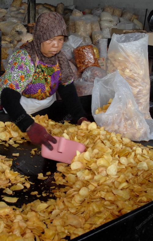 PERSIAPAN MENYAMBUT AIDILFITRI