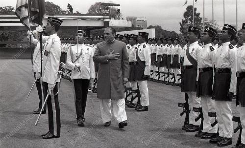 PRESIDEN PAKISTAN MUHAMMAD ZIA-UL-HAQ