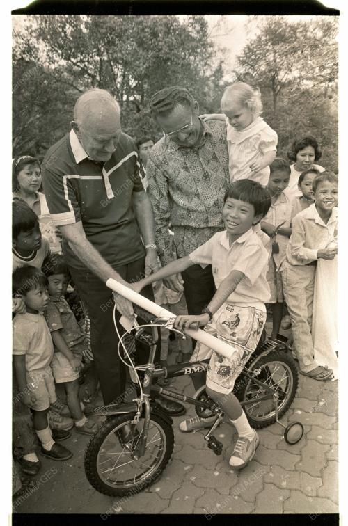 KL08_07011990_ESSO
