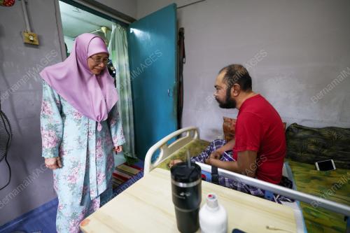 DATUK SERI DR WAN AZIZAH WAN ISMAIL