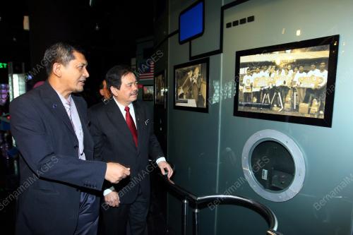 KL08_07022014_PLANETARIUM