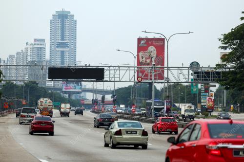 TINJAUAN PLAZA TOL SUNGAI BESI