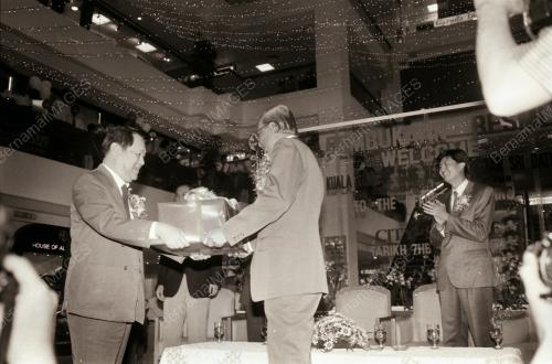 TAN SRI DATO' ELYAS OMAR