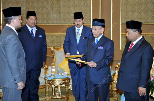 KL08_07092012_AGONG_ZAKAT