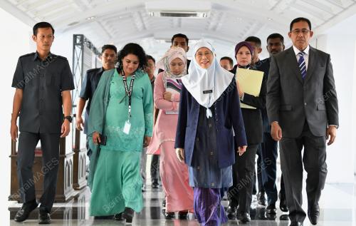 KL08_07102019_PM_BN201910012832