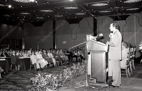 KL08_08012015_PM_BUSINESS_CONFERENCE