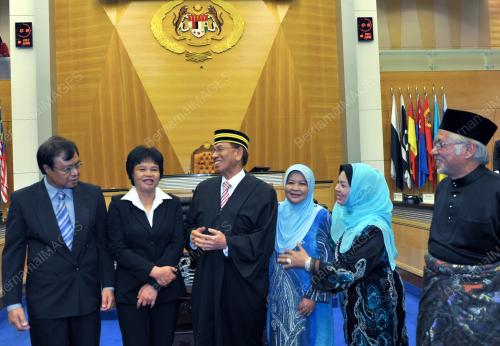 KL08_08062012_ANGKAT_SUMPAH