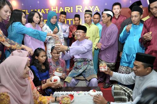 KL08_08082013_HARI_RAYA