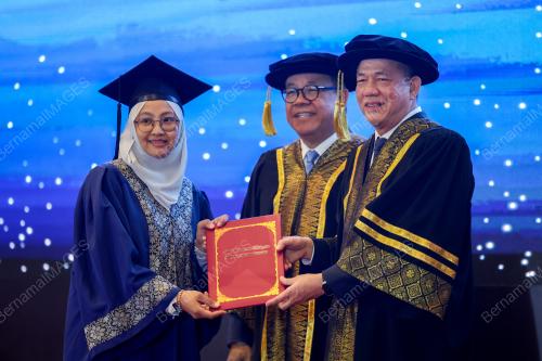 DATUK SERI FADILLAH YUSOF