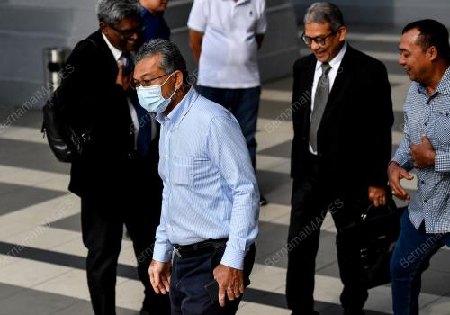 DATUK SERI AZLAN MAN