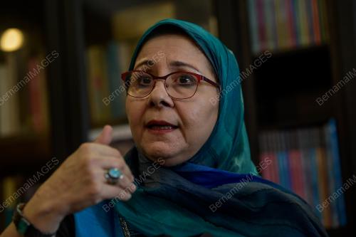 DR MANDANA BARKESHLI