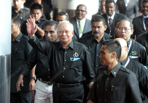 KL08_08122016_PENGKOMERSIALAN