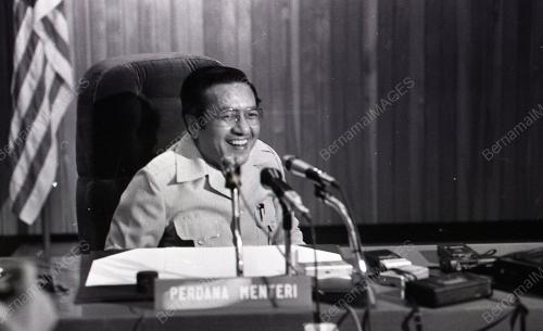 DATUK SERI DR. MAHATHIR MOHAMAD