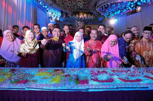 DATUK SERI DR WAN AZIZAH WAN ISMAIL