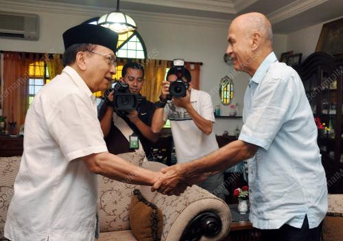 KL08_09032013_KUNJUNGAN