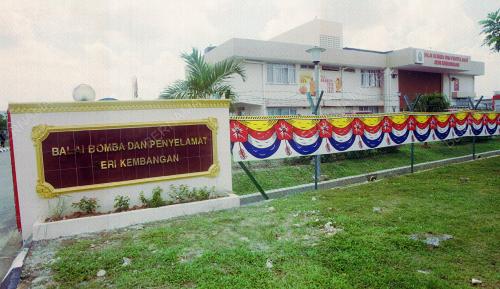 KL08_09042002_BOMBA