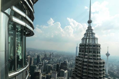 TINJAUAN SKYBRIDGE KLCC