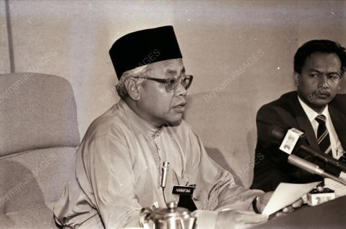 JULAI 1990 D