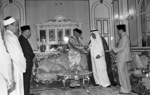 KL08_10032015_DUTA_ARAB