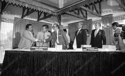 KL08_10032015_PELATIH