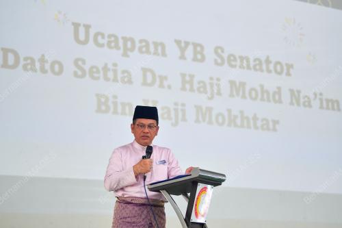 DATUK DR MOHD NA'IM MOKHTAR