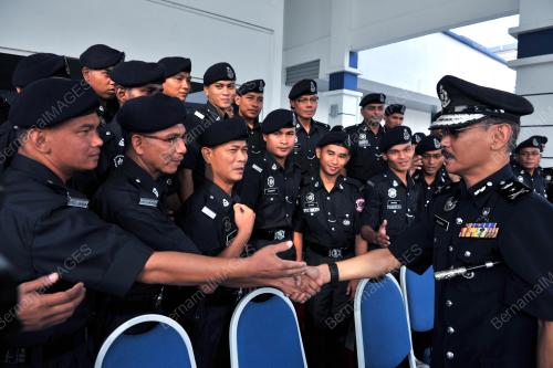 KL08_10082012_POLIS