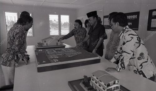 HARUN IDRIS