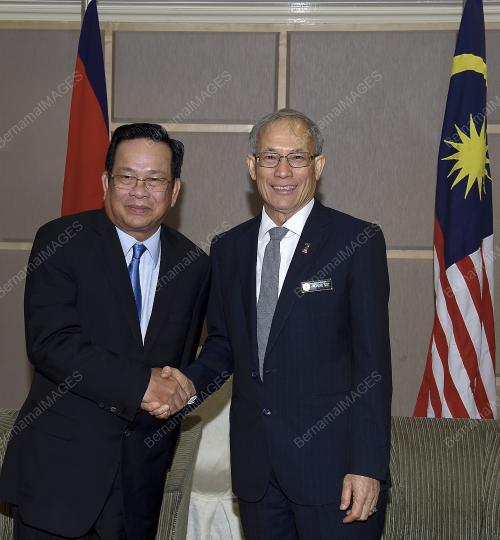 KL08_10122015_KUNJUNGAN