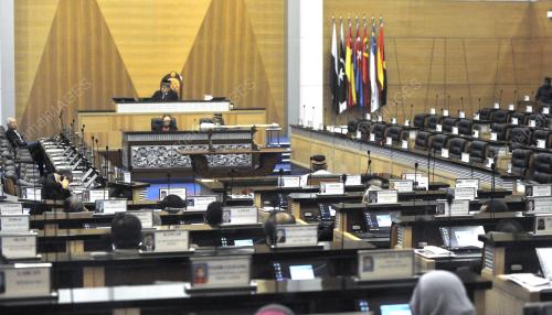 KL08_11032014_PARLIMEN