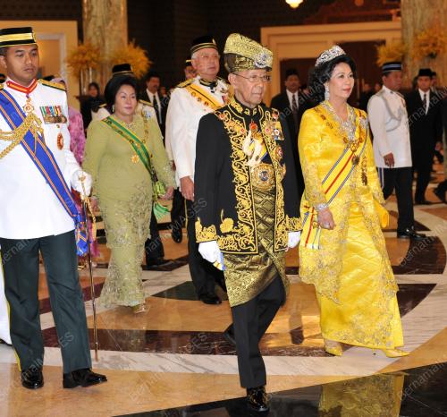 KL08_11042012_AGONG_PERTABALAN