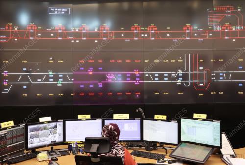 LRT KELANA JAYA TERGENDALA