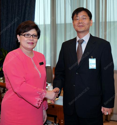 KL08_11122013_KUNJUNGAN
