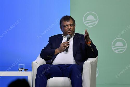 TAN SRI DR TONY FERNANDES