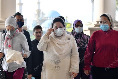 DATIN SERI ROSMAH MANSOR