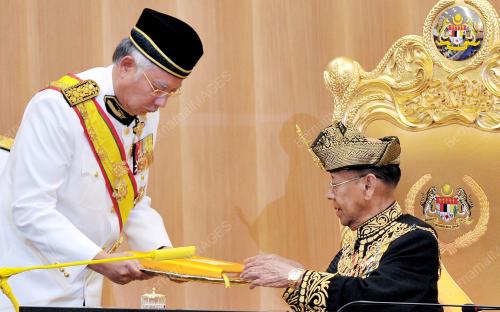 KL08_12032012_AGONG
