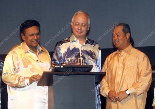 MOHD NAJIB TUN ABDUL RAZAK