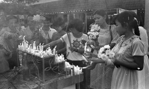 KL08_13012015_HARI_WESAK