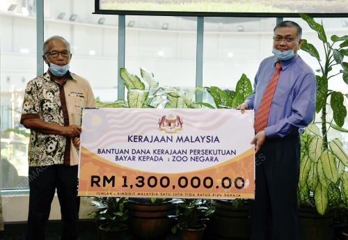 DATUK DR SHAMSUL ANUAR NASARAH