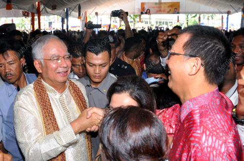 KL08_13112012_PM_DEEPAVALI_0