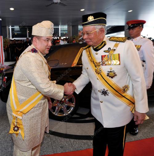 KL08_13122016_AGONG