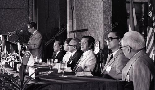 MESYUARAT MENTERI EKONOMI ASIA