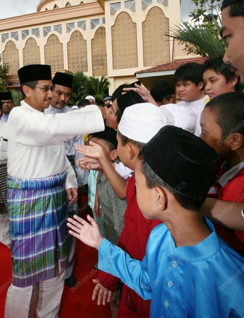 TUANKU MIZAN ZAINAL ABIDIN